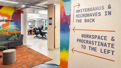 - Co-work, kontorsrum, fats plats i öppen miljö, kontorslokal med egen ingång