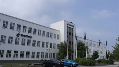 Välplanerade, ljusa och väldigt trivsamma lokaler med anpassningsmöjligheter!