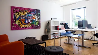 Helt nyrenoverat och modernt kontorshotell i härliga lokaler.