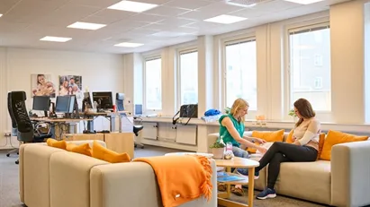 Välplanerade, ljusa och väldigt trivsamma lokaler med anpassningsmöjligheter!