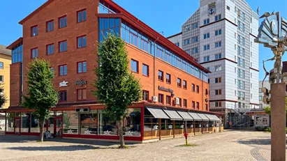 Kontor i Nynäshamn: Träffas, arbeta och samarbeta i vårt professionella kontorshotell i Regus Stadshusplatsen