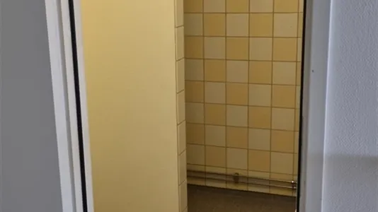 Shops for rent in Täby - photo 3
