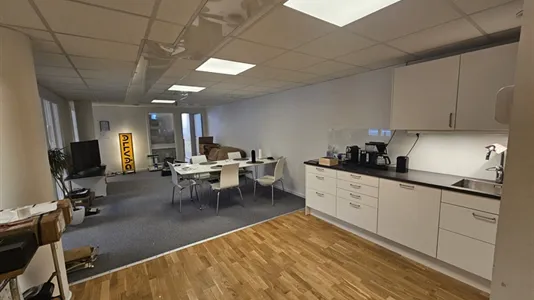 Office spaces for rent in Danderyd - photo 3