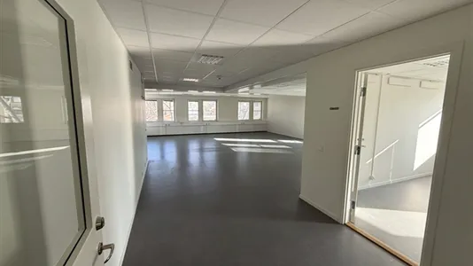 Office spaces for rent in Stockholm West - photo 4