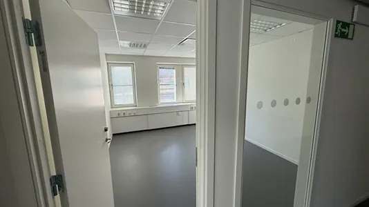Office spaces for rent in Stockholm West - photo 7