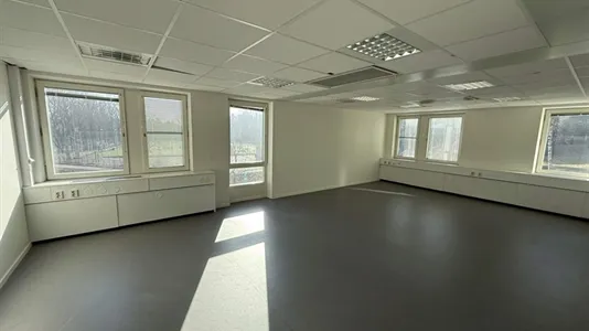 Office spaces for rent in Stockholm West - photo 3
