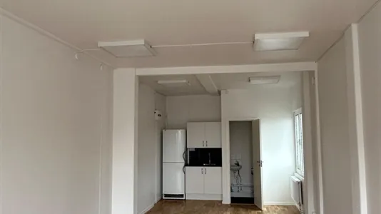 Showrooms for rent in Lundby - photo 2