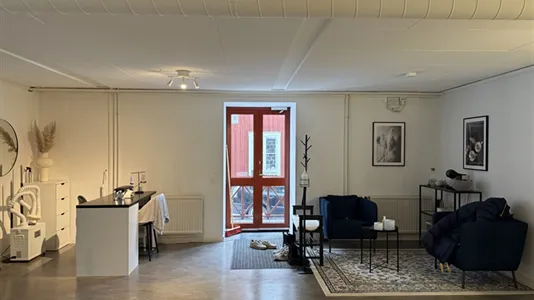 Shops for rent in Falun - photo 1
